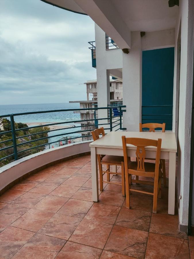 El Rio Apartments Саранда Экстерьер фото