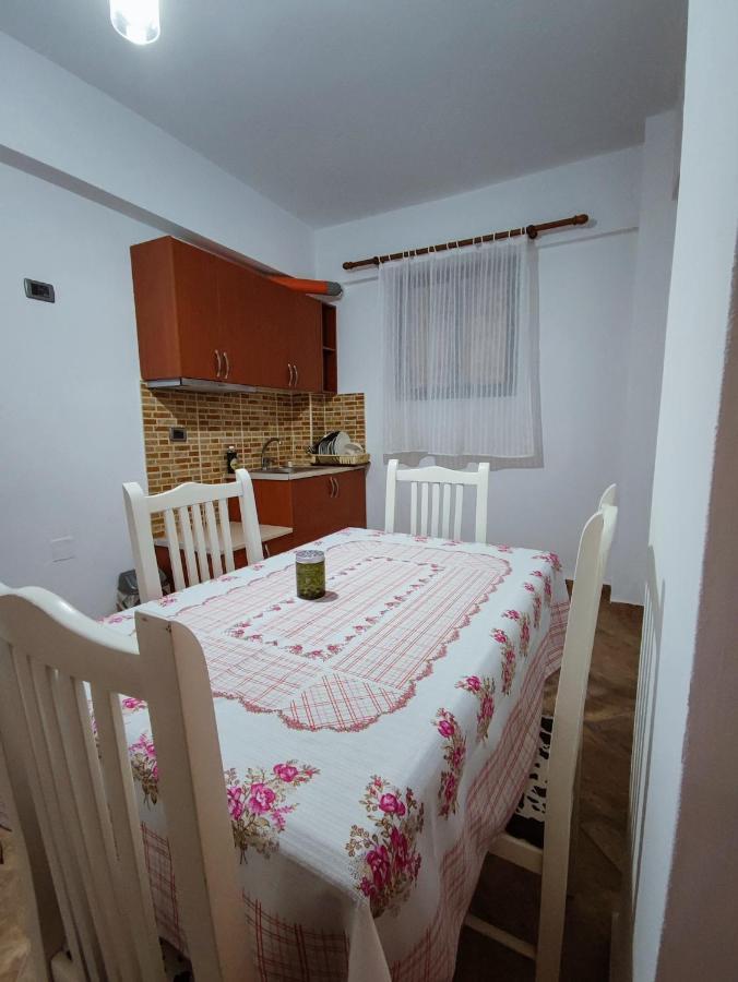 El Rio Apartments Саранда Экстерьер фото