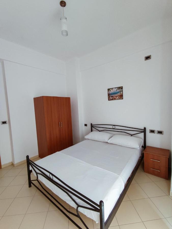 El Rio Apartments Саранда Экстерьер фото