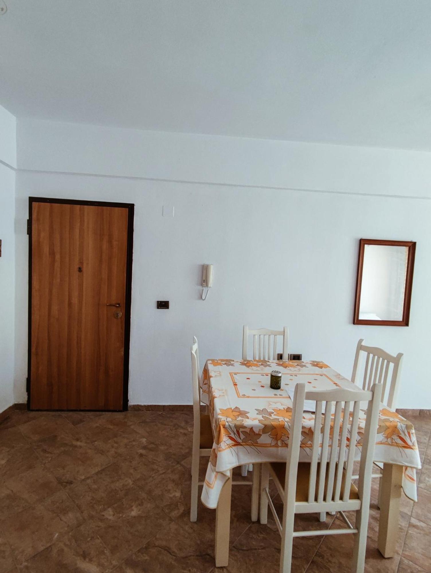 El Rio Apartments Саранда Номер фото