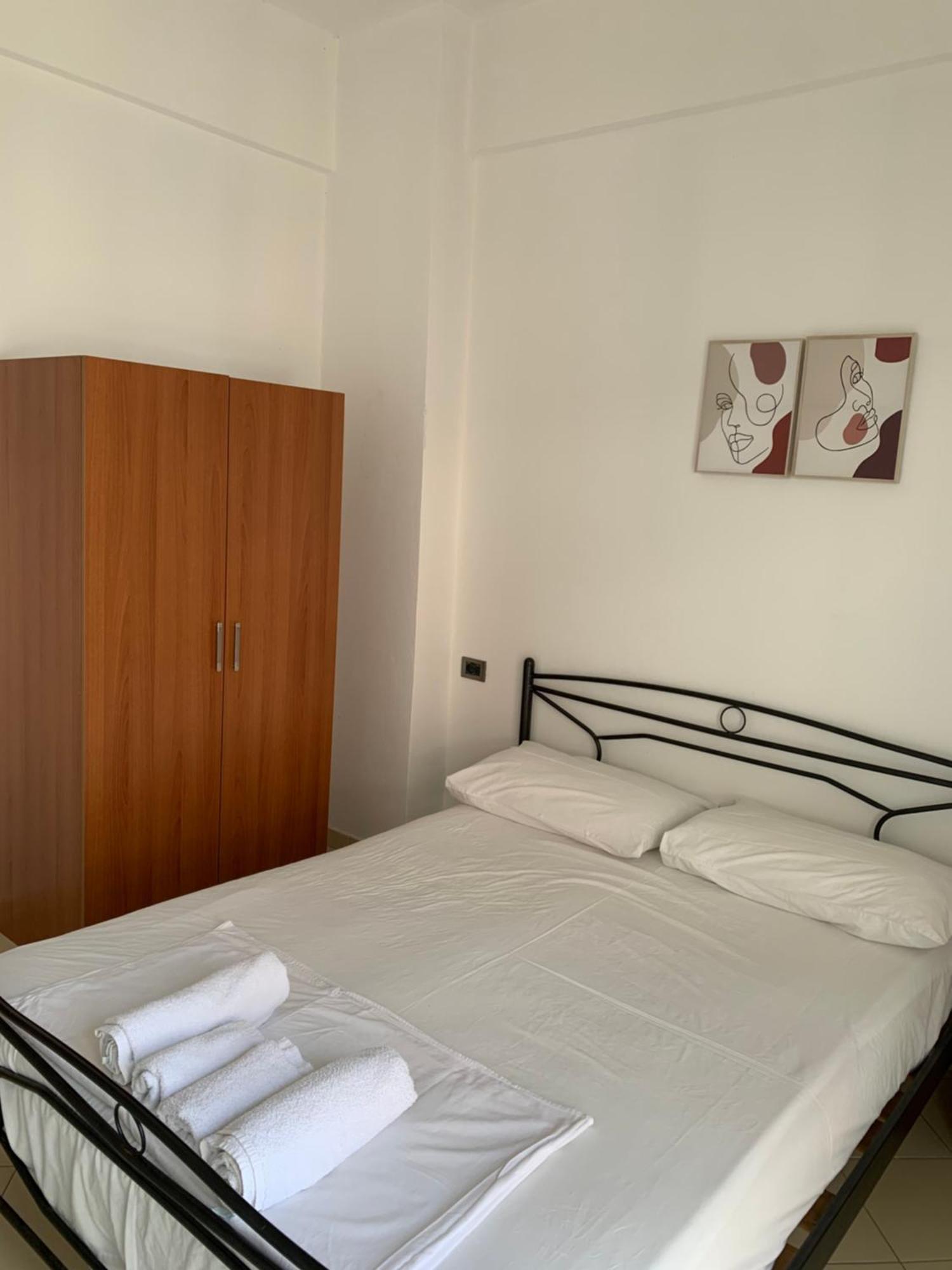 El Rio Apartments Саранда Экстерьер фото
