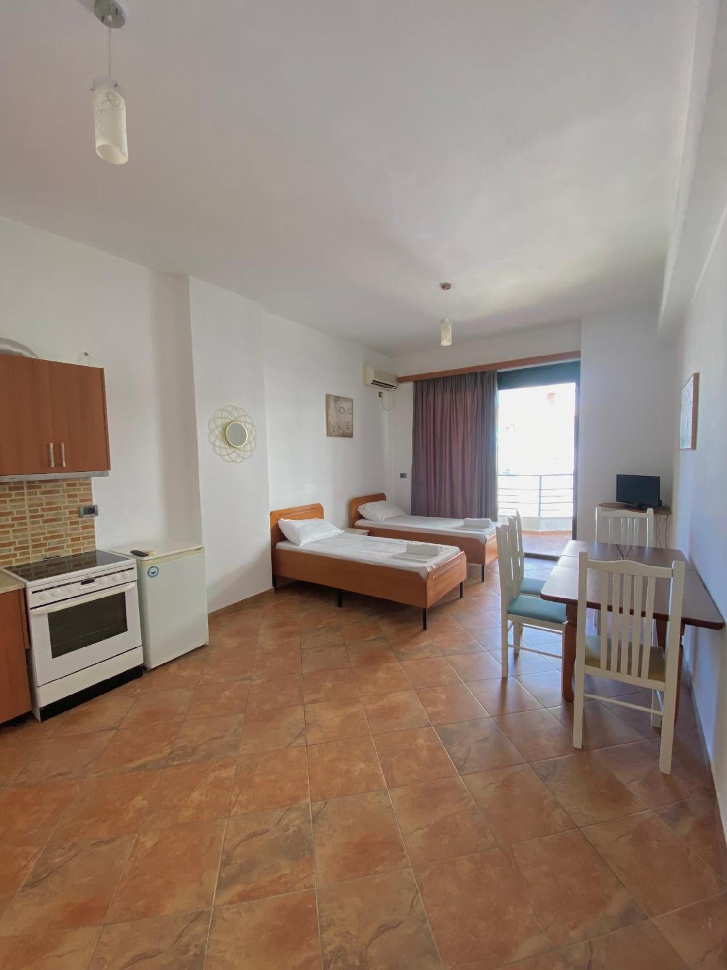 El Rio Apartments Саранда Экстерьер фото